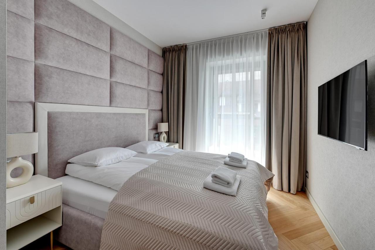 Deo Plaza By Blue Mandarin Apartment Gdansk Bagian luar foto
