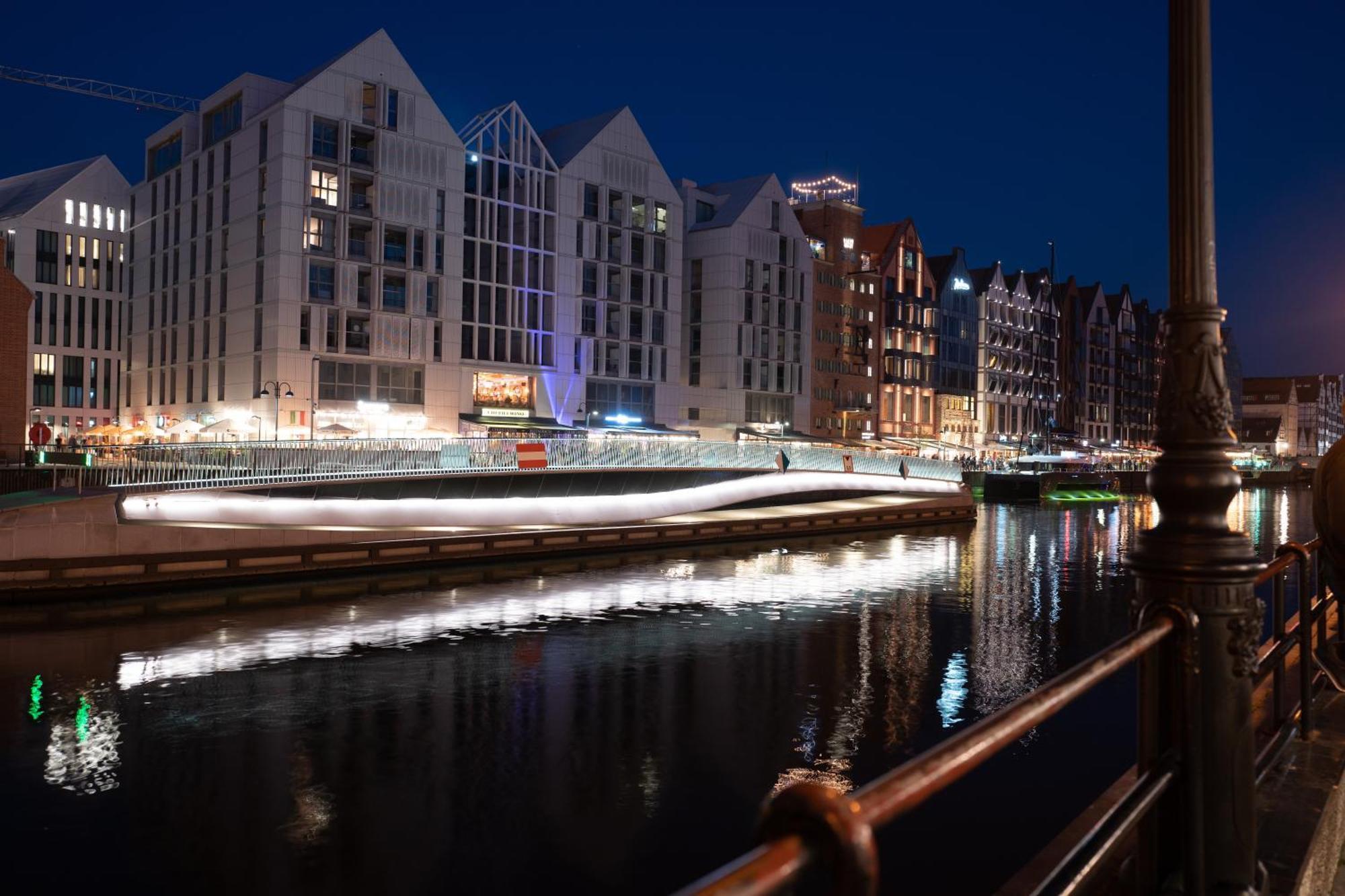 Deo Plaza By Blue Mandarin Apartment Gdansk Bagian luar foto